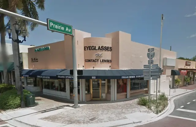 552 Arthur Godfrey Rd, the real place behind Eye & Dry