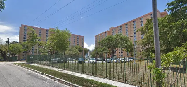 800 NW 13th Ave, Miami