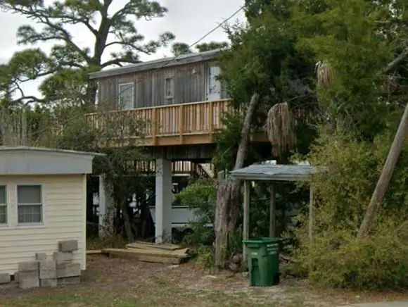12522 FL-24, Cedar Key